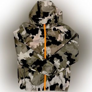 Raincoat/wind blocker, very light, good as new/slightly used, zip up, hoodie